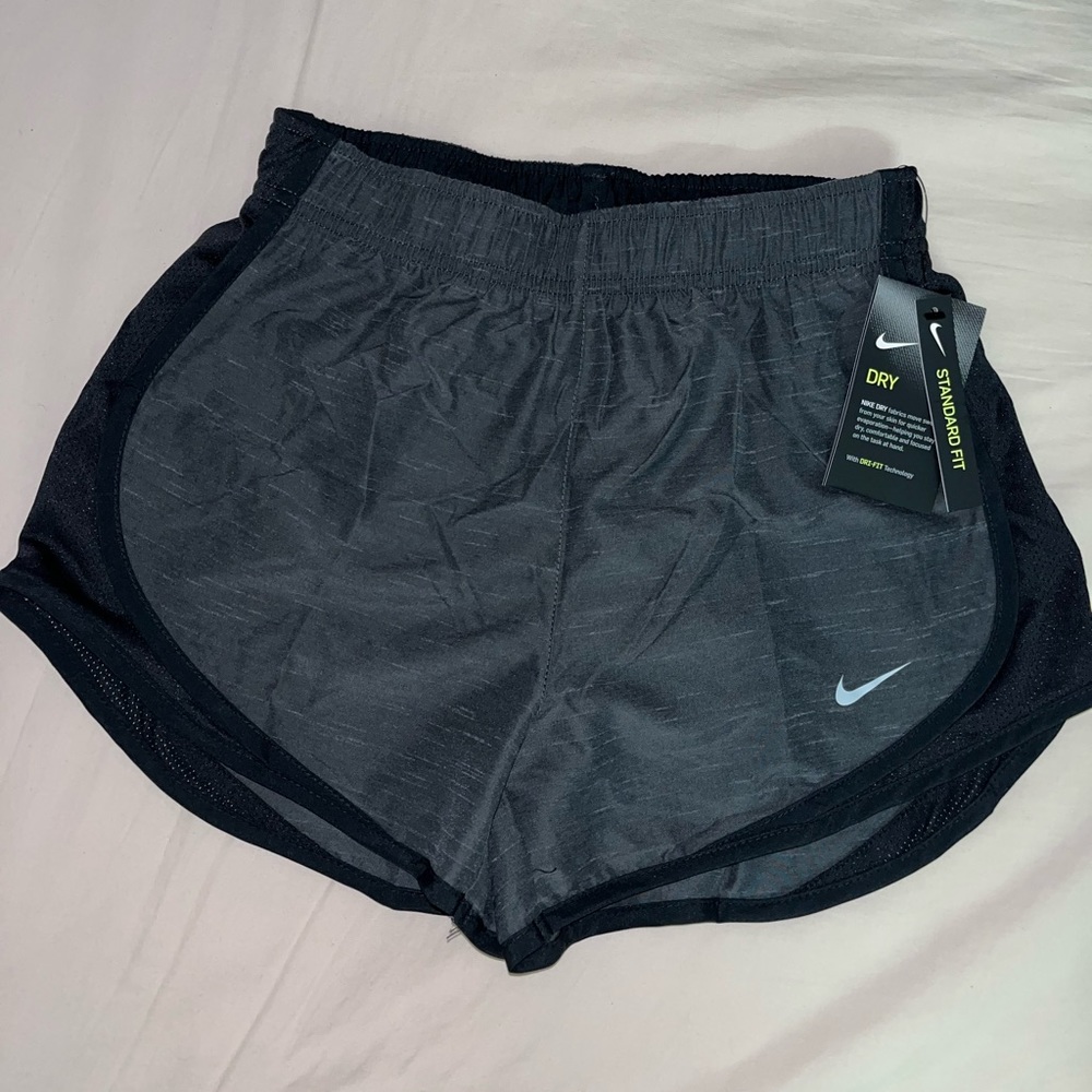 NWT Nike Standard Fit Dry Shorts